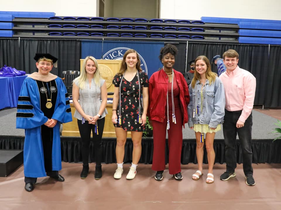 2022 Honors Convocation Salutes Top Hartwick College Students ...