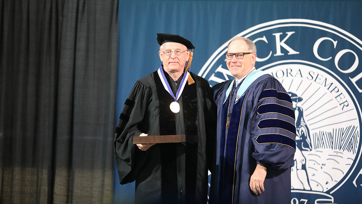 President's Medal recipient Thomas Meredith '73 with Interim President Mullen