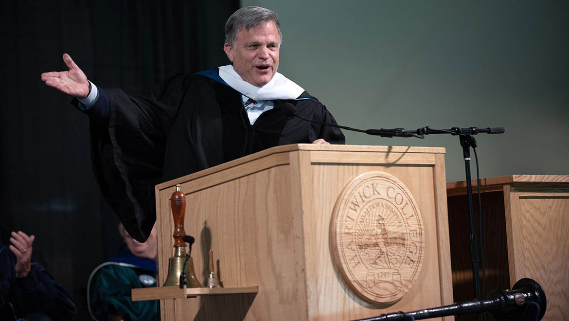 Honorary Degree recipient Douglas Brinkley making Commencement speech to Hartwick College graduates