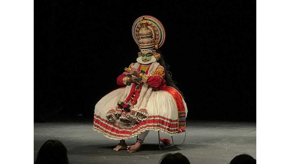 Kathakali performer from India during Fall 2023 performance
